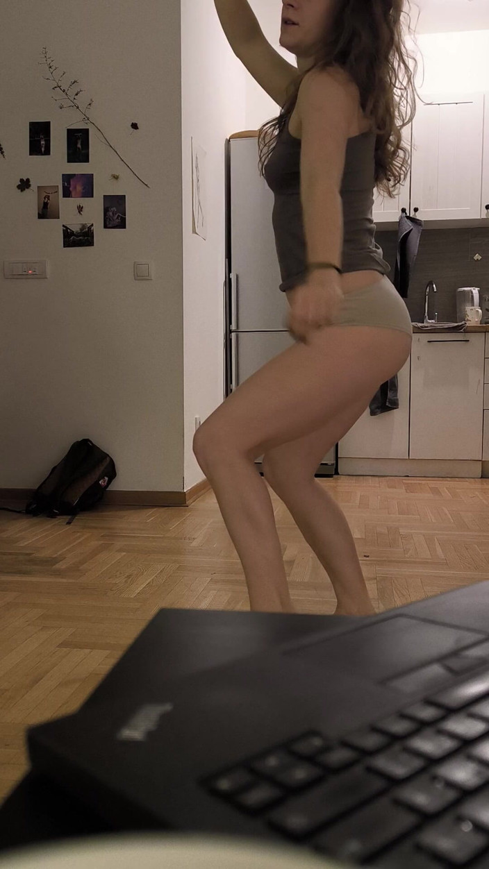FenekManul: Home Princess Is Alone. She Dances