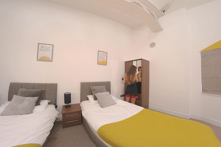 Deviants VR: Jizzles - Get in the Mood