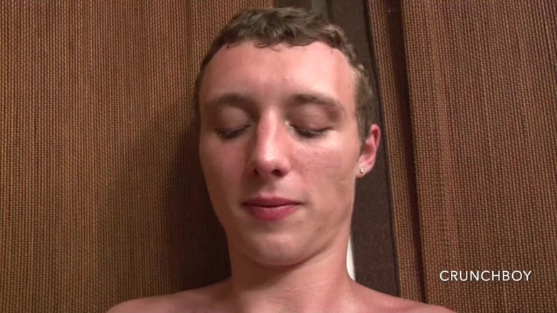GAY VINTAGE PORN: Straight suck by gay in exhib