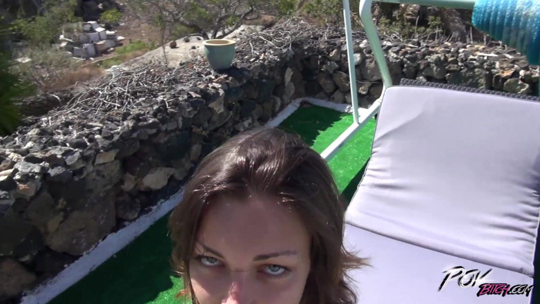 POV Bitch: Vacanze estive extra con una mora calda e un cazzo...