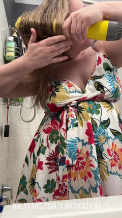 KinkyKatie: BBW MILF Nahá na Tiktok Live !! - Perverzní Katie