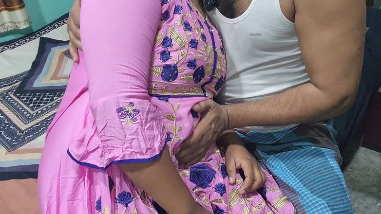 Banglavabi02: Am futut-o pe profesoara de la facultate și am făcut-o fericită.