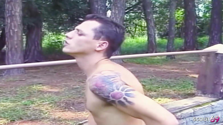 Shemale TS Collection: Sexy blondýna Shemale Venkovní Tinder Rande anální šukání