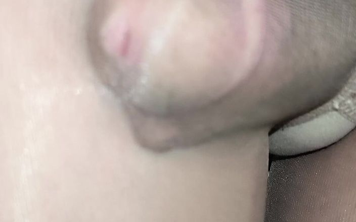 PantyhoseJuicyCummer: 존나게 젖탱이가 큰 보지를 따먹어