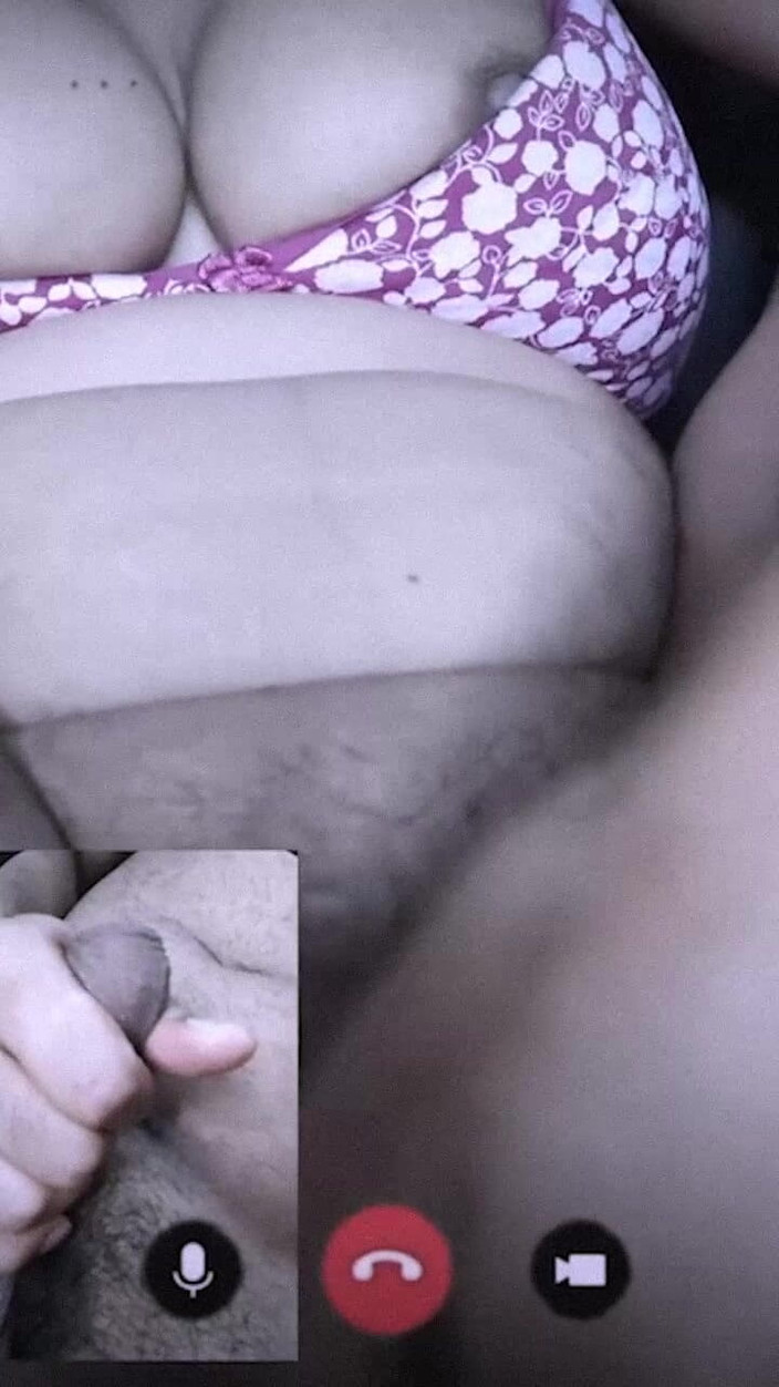 YoursAnanya: Videohovor indické manželky s manželem