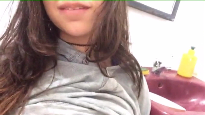 Adorable Teen: With drops of milk on the tits!! Mmm
