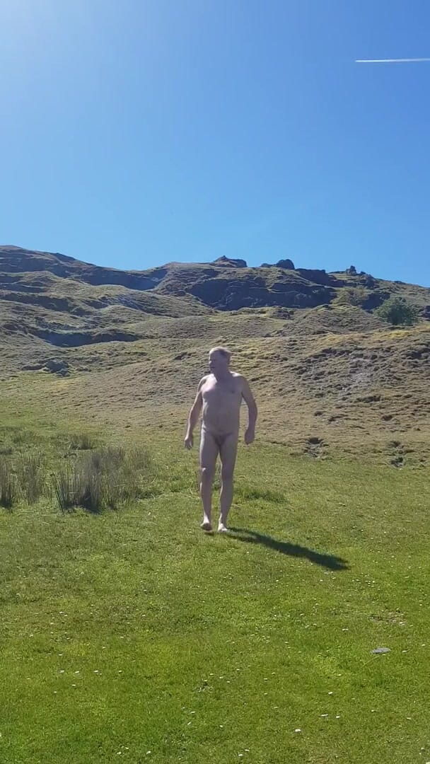 Miguel13: Naakte wandeling