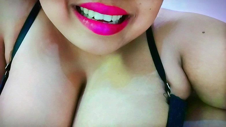 Aria Mia: Masturbuję się, rozmawiając wideo z chłopakiem, gdy mąż nie jest...