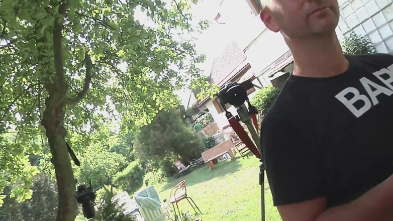 German amateur - 100% German hardcore videos: Słodka brunetka nastolatka spitroasted w trójkącie na świeżym powietrzu