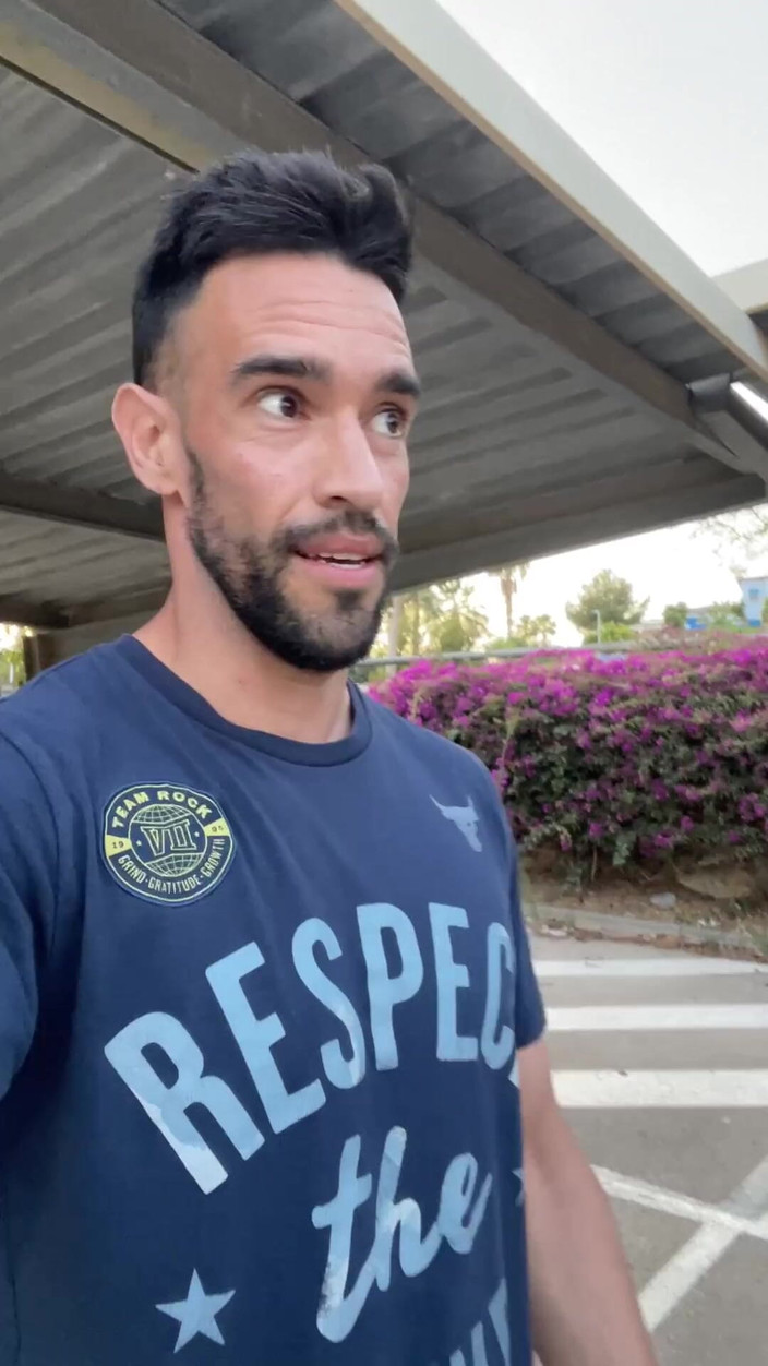 Paul Williams: スーパーの駐車場で裸で捕まった