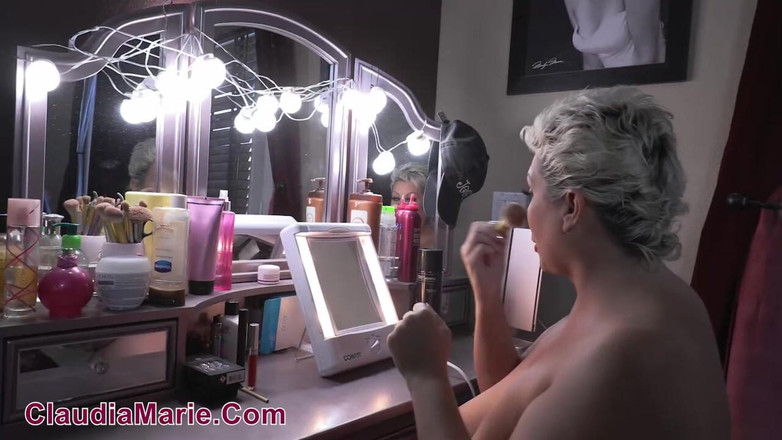 Claudia Marie: Гігантська дупа і цицьки