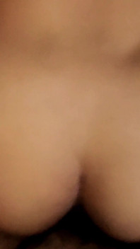 Ehefrau mit vollbusigem nachbarsmädchen betrügen. Skandal! aber rukhsara mit großen möpsen ist verdammt sexy