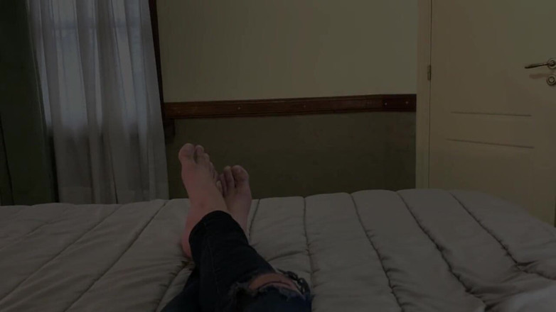 Kitty Kriss: Я проиграла пари другу моего мужа-куколда и должна была раздвинуть ноги