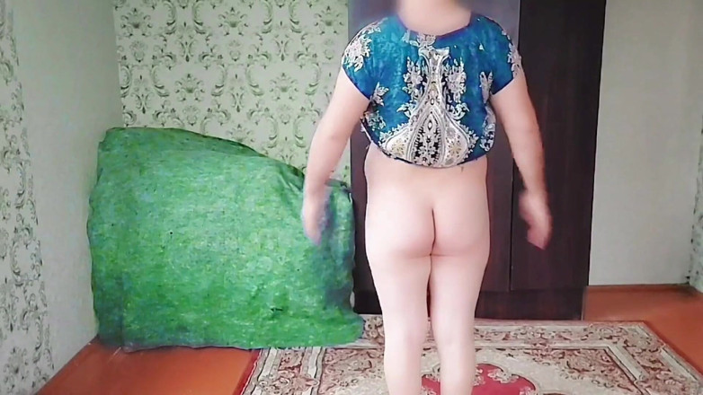 Kitty_Cross: Ohromující crossdresser s velkým zadkem škádlení jako královna