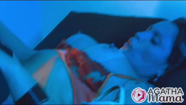 Agatha Mama: Foot Fetish, Intenzivní Sex