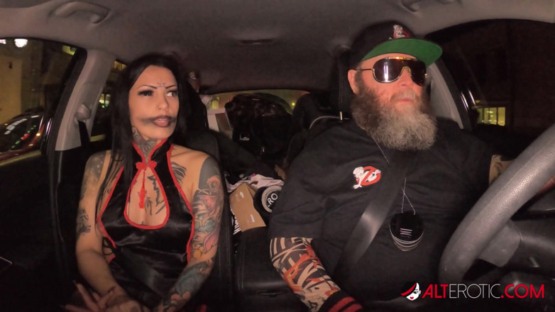 Alt Erotic: Hosferatu Darcy Diamond sgt sal yammi tarafından tedavi ediliyor