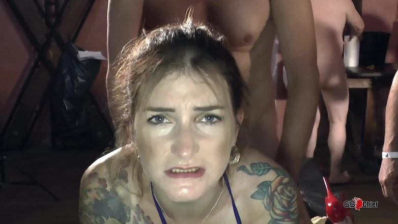 GangBang-Dream: Con đĩ trẻ chảy tràn tinh dịch khi chơi tập thể...