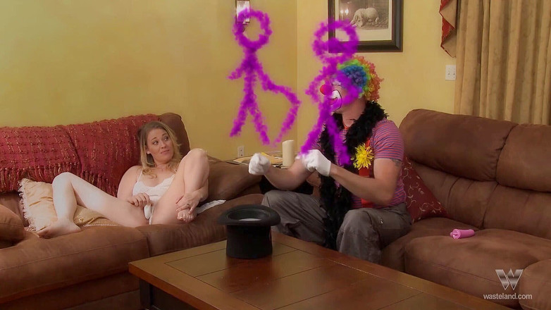 MILF stars: Il pagliaccio magico per soddisfare il suo desiderio