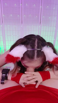 자지를 핥고 빠는 핫한 아시아 폭시 Lulu Chu