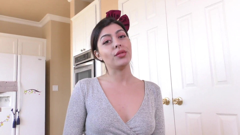 Perv Milfs n Teens: Audrey royal non ha combattuto contro le avances del padre...