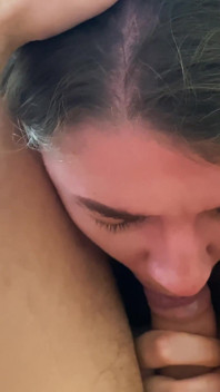 Volevo mangiare ma ha la sborra in faccia