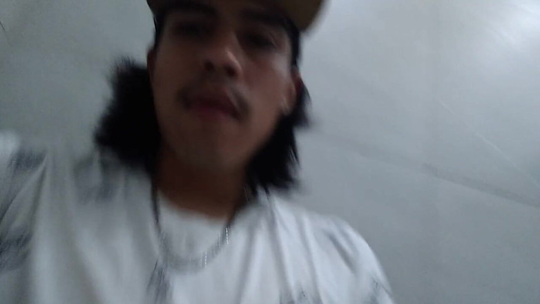 AlexAlejandro13: In azione nei bagni