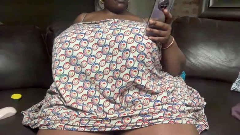 Legendary Booty Overdose: Bella donnona con culo grande loanly ed arrapata