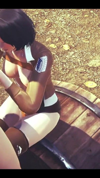 En titanes hentai - Mikasa hace una paja con semen en la cara y usa un consolador - manga anime japonés asiático game porno