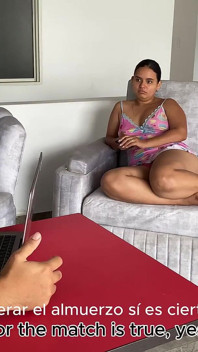 Mi madrastra acepta un masaje pélvica y come mi leche a cambio