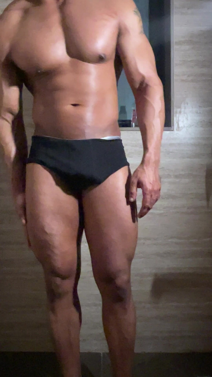 Muscular Bull: Ölen und kommen