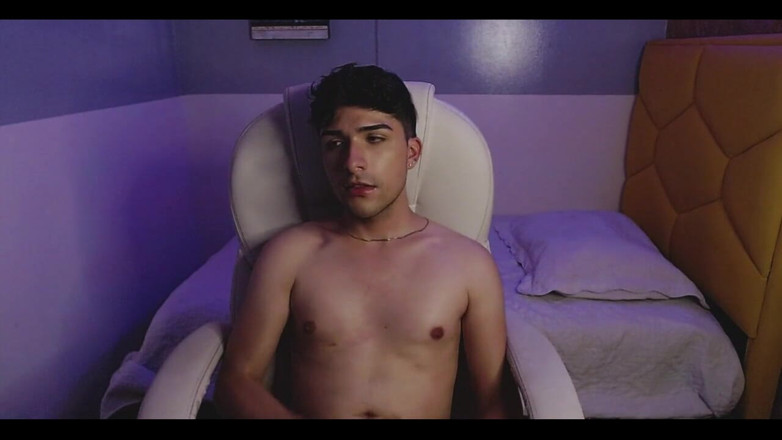Diego latinboy: Masturbating and Cumming on Webcam While Meeting Random People Around...