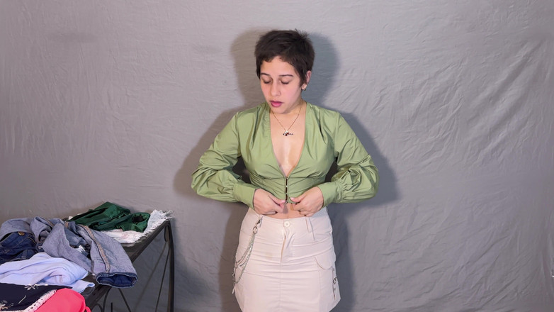 SugarPose: Jasmine Zkouší Na Haulu