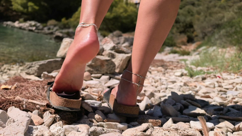 Goddess Lena: Birkenstock ayakları