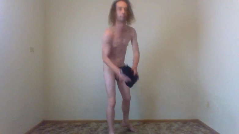 LilTaste: Transgirl Showing How to Use a Hairband as a Sex...