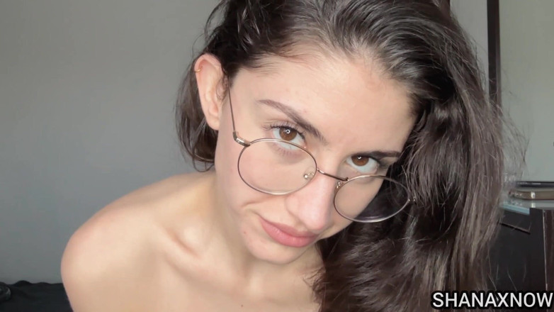 Shanaxnow: Fetiche comido por tu diosa desnuda hablando contigo