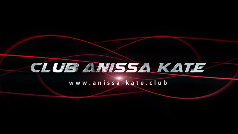 Club Anissa Kate: Malé blondýnky pro černé ptáky - Jaruska Ross, Joss Lescaf