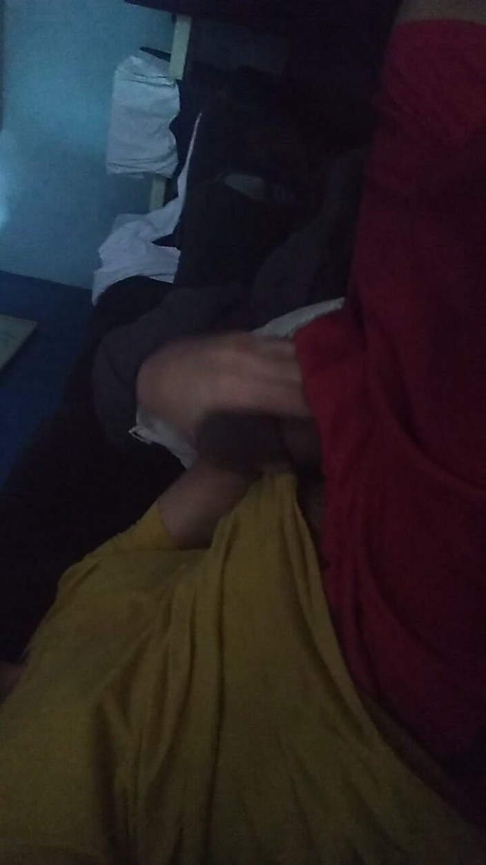 AlexAlejandro13: Mă simt foarte confortabil pe canapea