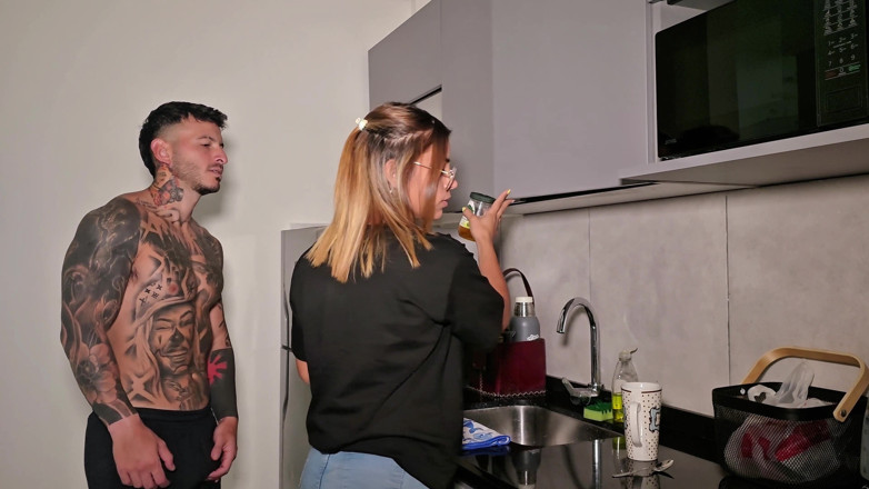Sweet American: I Fuck My Sister-in-law When My Girlfriend Leaves the House -...
