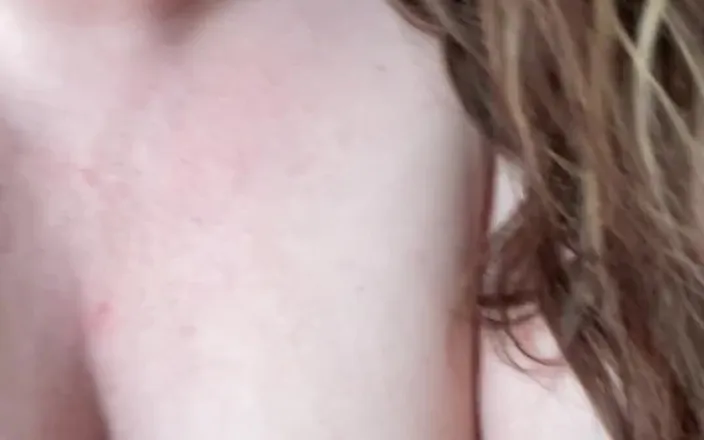 KinkyKatie: Feeling Sexy and Showing My Curves