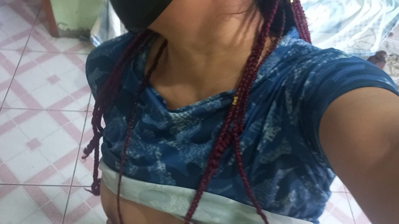 Martin13: Ik loop heel langzaam naar haar appartement en zie haar...