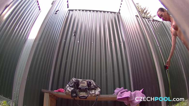 Czech Pool: Czech Pool 14: Exclusive MILF
