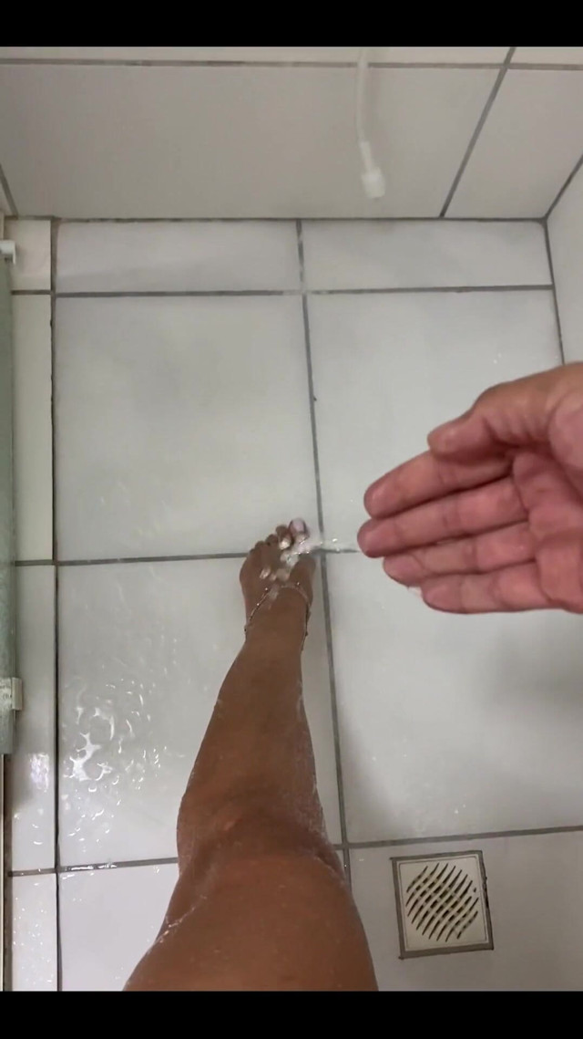 Shower to Refresh... (Kiffa Feet)