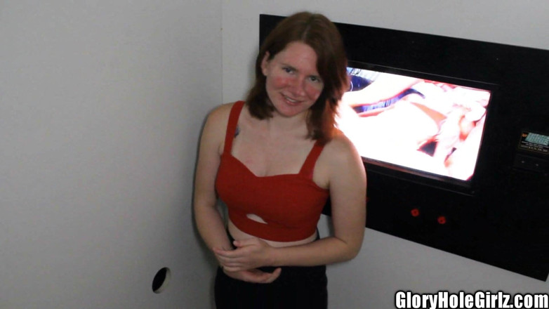 Glory Hole Girlz: Genç akne duvar deliği kırmızı yüzlü amcık dölleniyor ve döl...