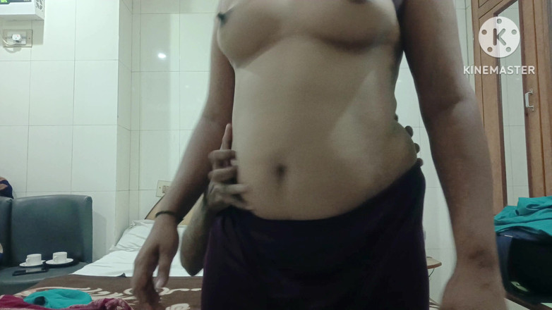 Poojakabir: Moje žena je ošukaná jiným mužem a já se dívám