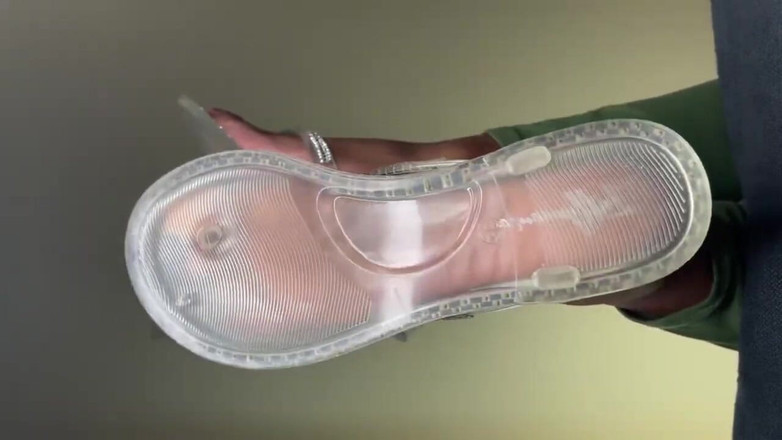 Pink Foxx: Pink Foxx in Klaren Flip-flops