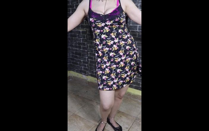 Lorasexy7: Mon amant danse une danse arabe pour lui et je...