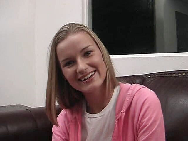 Lustful Teens: Pierwszy raz Jewel ssie i połyka