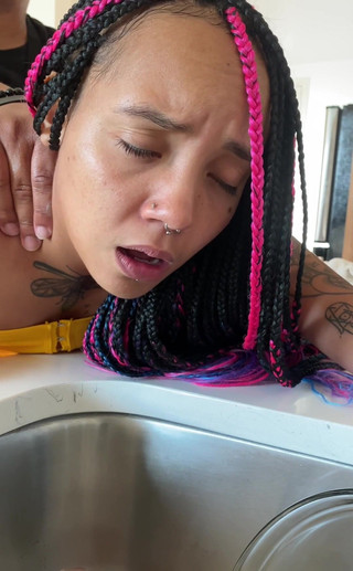 Slut me out: Přišla do mého domu bez peněz, byla nemotorná a rozbila...