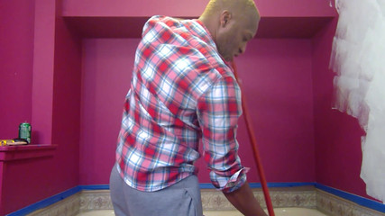 Kennie Jai: Kennie Jai senin için soyunuyor ve boya yapıyor!!