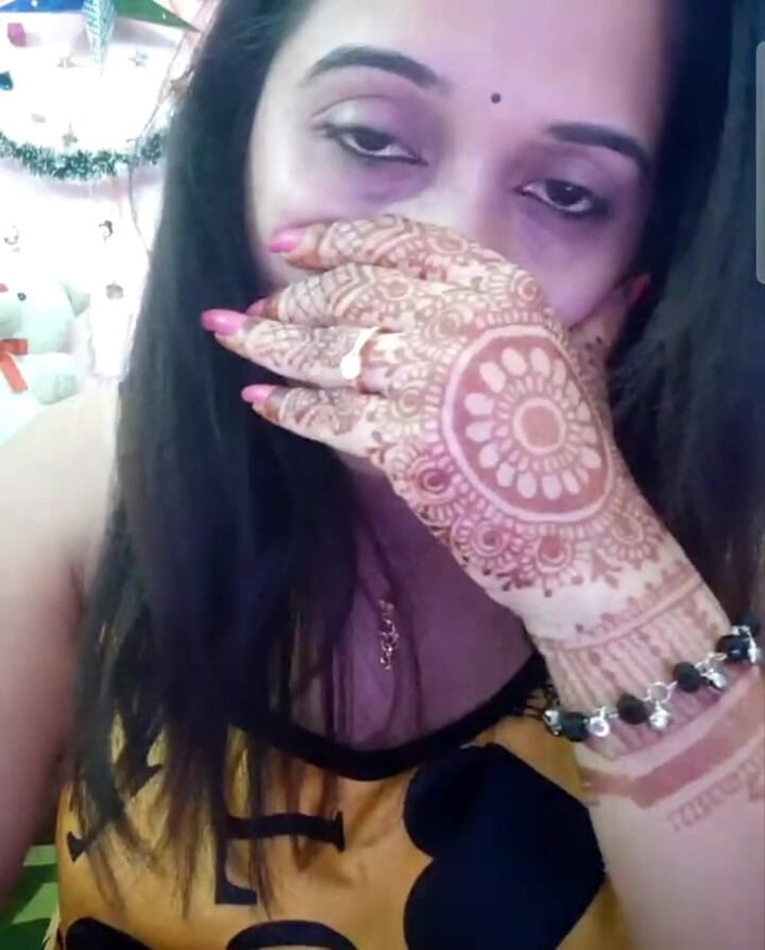 Kanchan devi: Inteligente indiana bombeando buceta dura em vídeo chamada